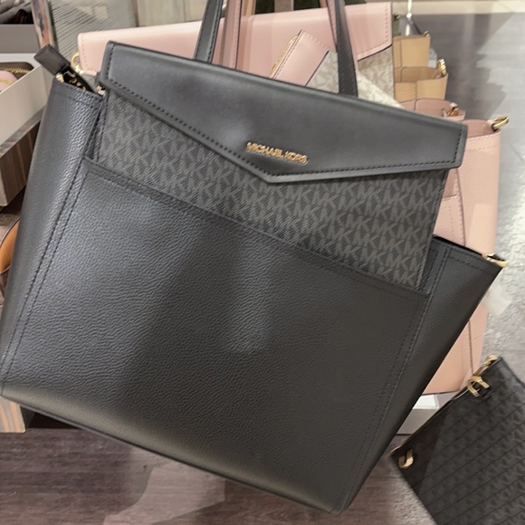 Michael Kors Maisie Large Pebbled Leather 3-in-1 Tote Bag - Picture 13 of 16